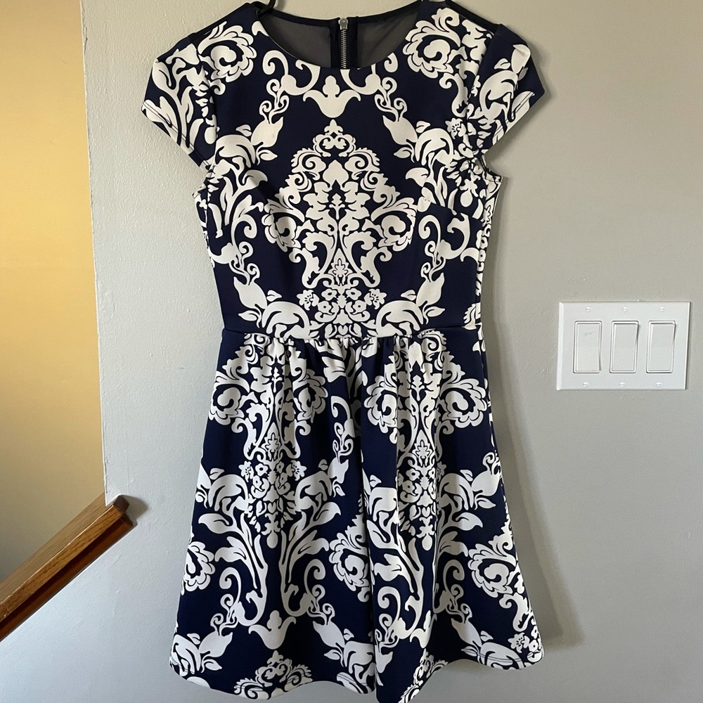 Blue and white pattern dress
